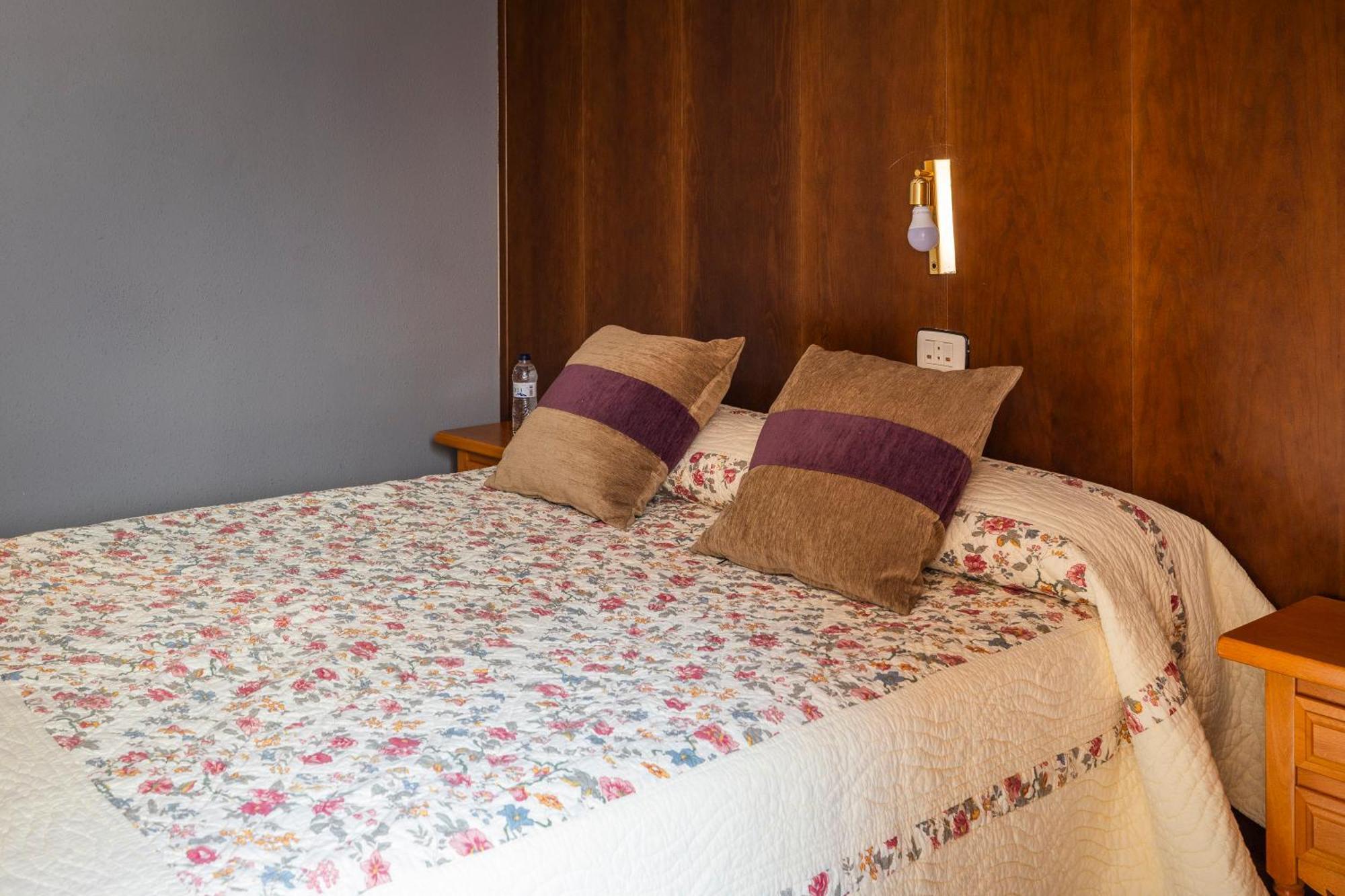 Hostal Los Valles Биелса Екстериор снимка