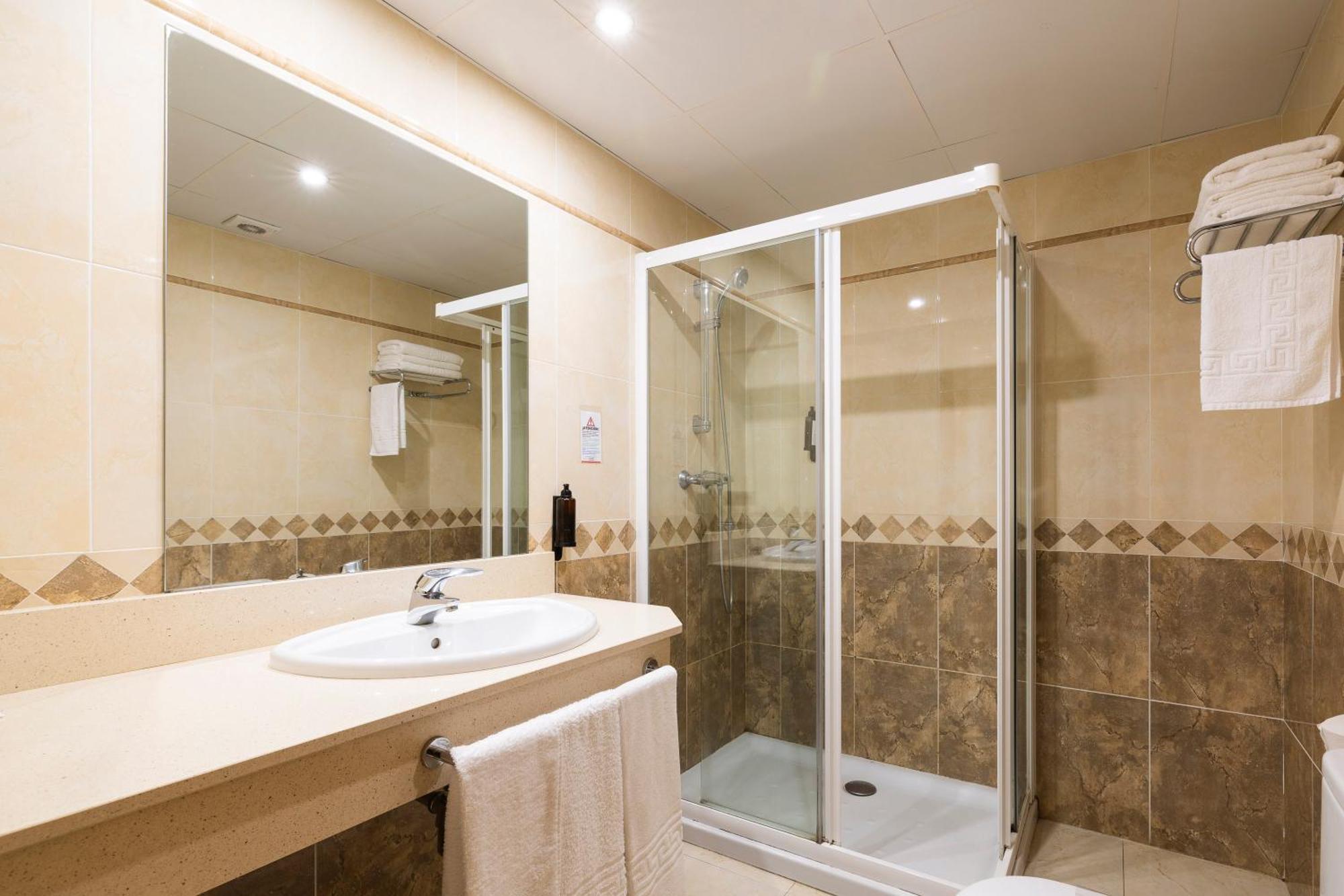 Hostal Los Valles Биелса Екстериор снимка